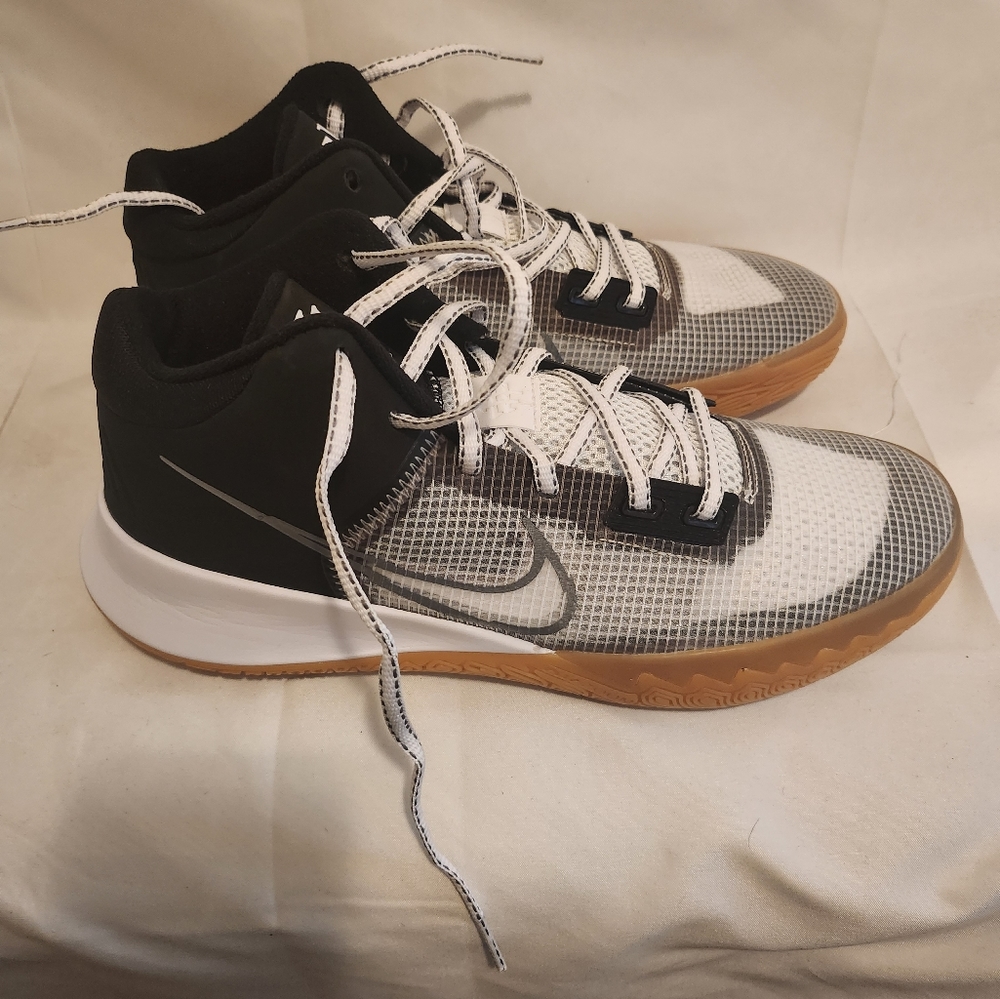 Nike Kyrie Irving Flytrap 4 Basketball Shoes